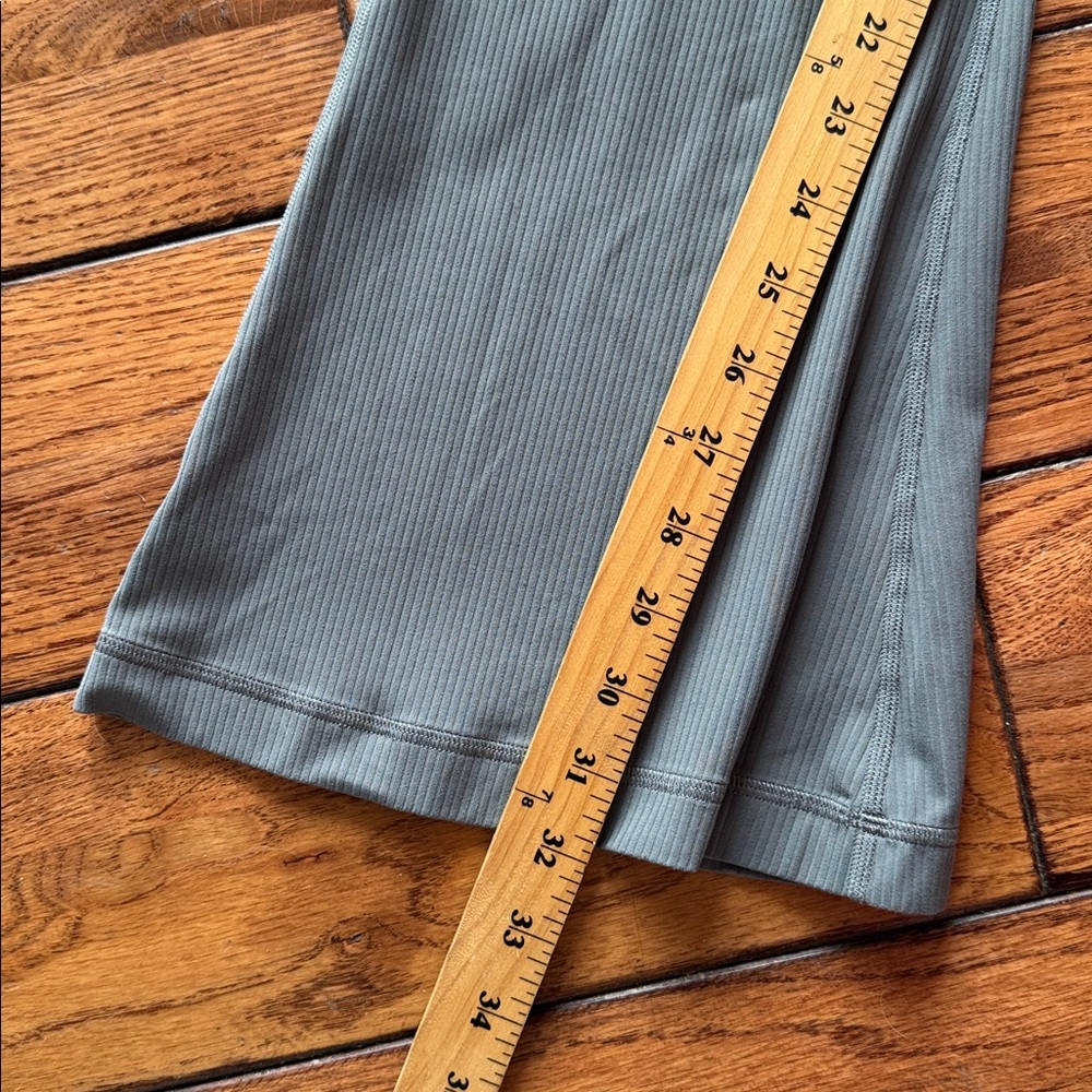 Lululemon Align Ribbed Mini Flare Leggings Pants Size 18 Inseam 32” Gray - Picture 12 of 13